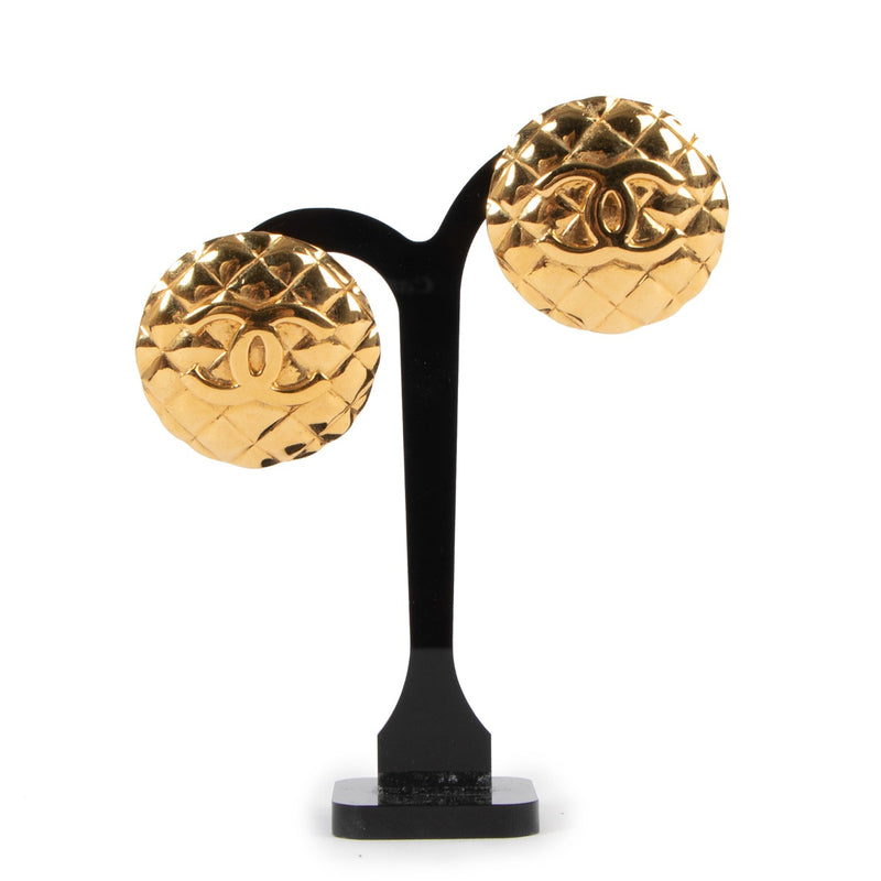Chanel Vintage Gold Quilted Interlocking CC Clip Earrings