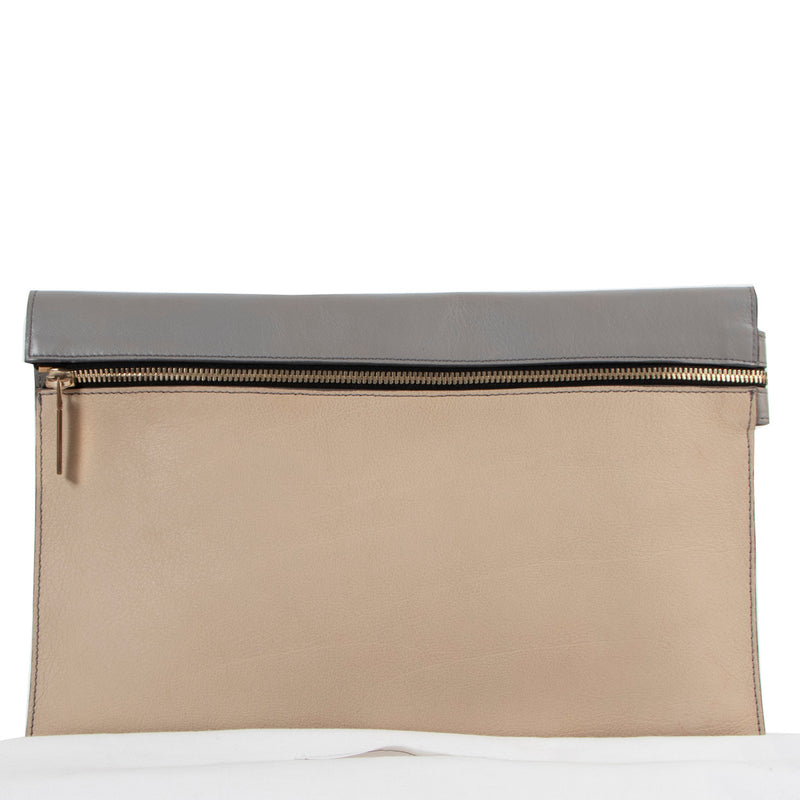Victoria Beckham Envelop Bicolor Beige & Grijze Clutch