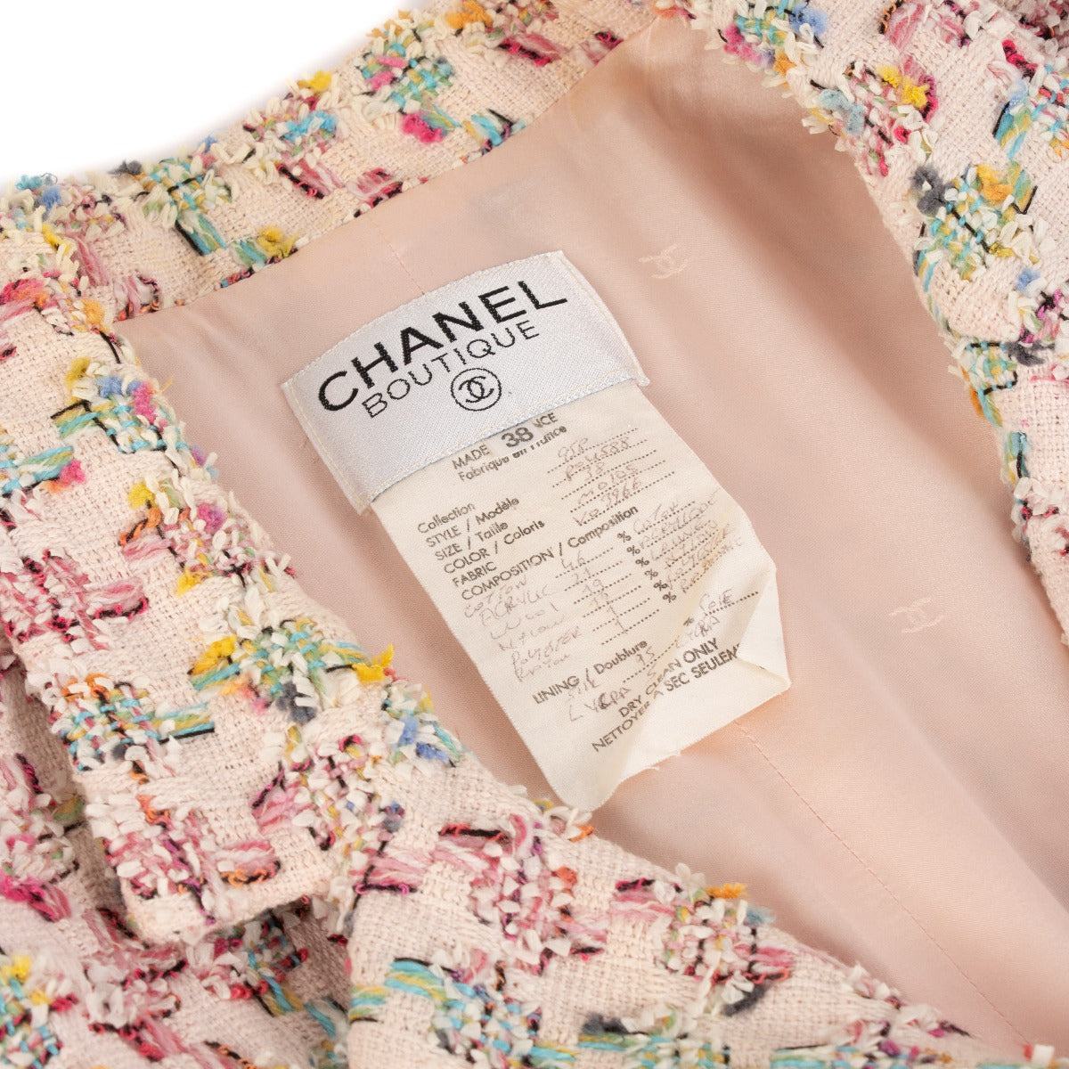 Ensemble veste et jupe en tweed rose fantaisie Chanel 95P, collection défilé - Taille FR38