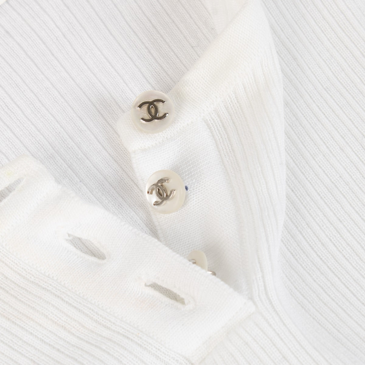 Chanel 97P White Cotton CC Button Sleeveless Top - Size FR40
