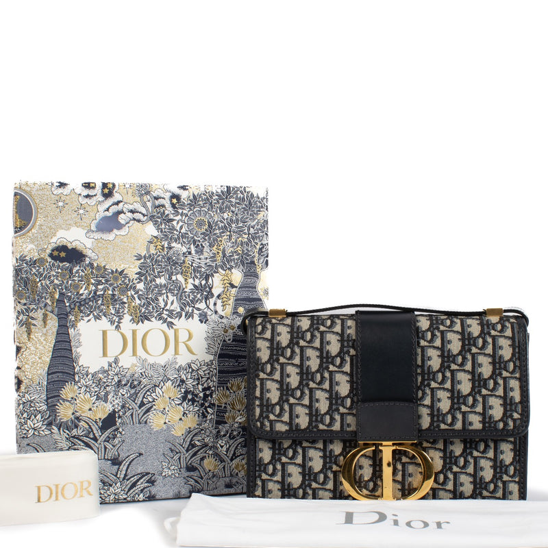 Shop safe online at Labellov in Antwerp, Brussels and Knokke this 100% authentic second hand Christian Dior Oblique Jacquard Montaigne 30