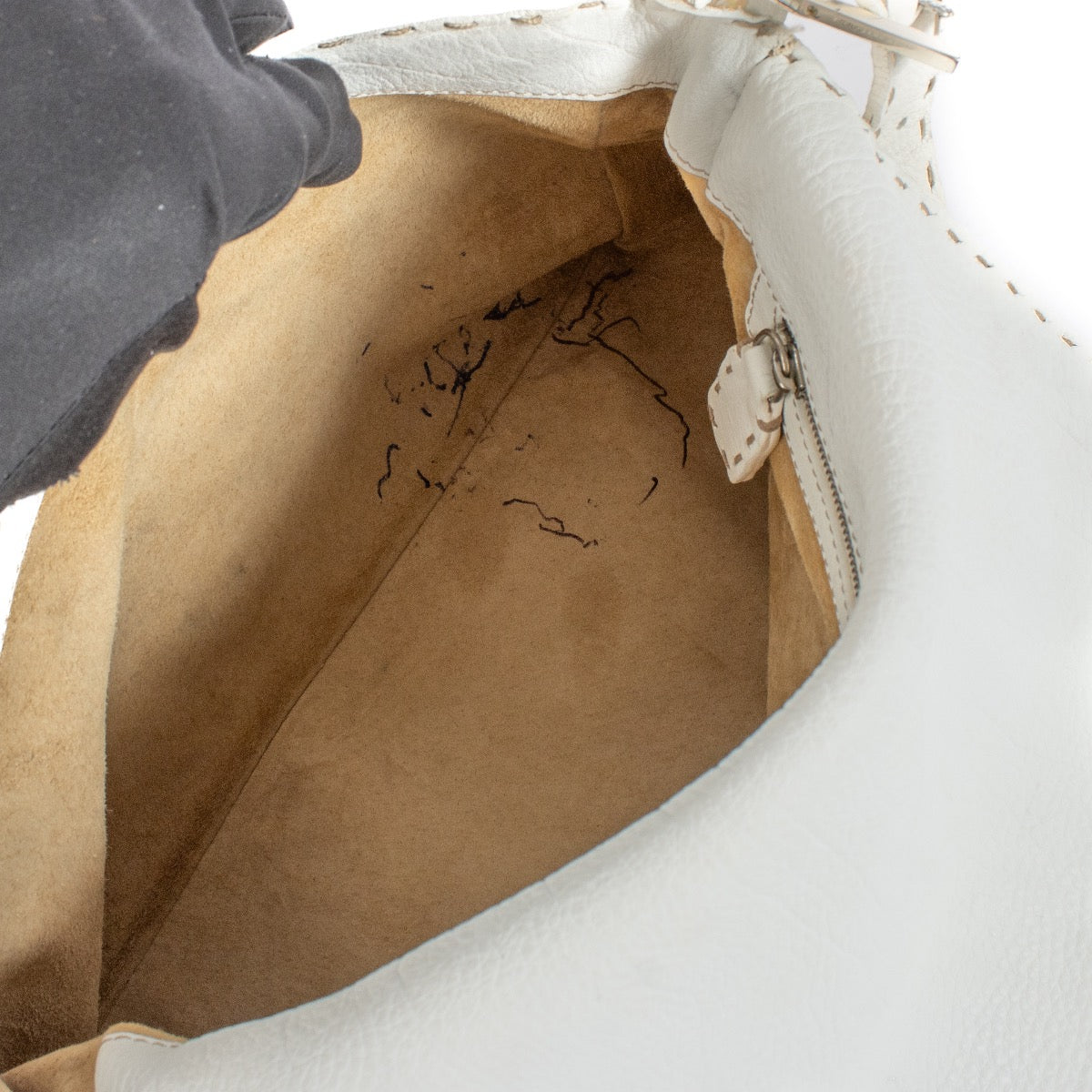 shop 100% authentic second hand Fendi White Selleria Mama Baguette Shoulder Bag on Labellov.com
