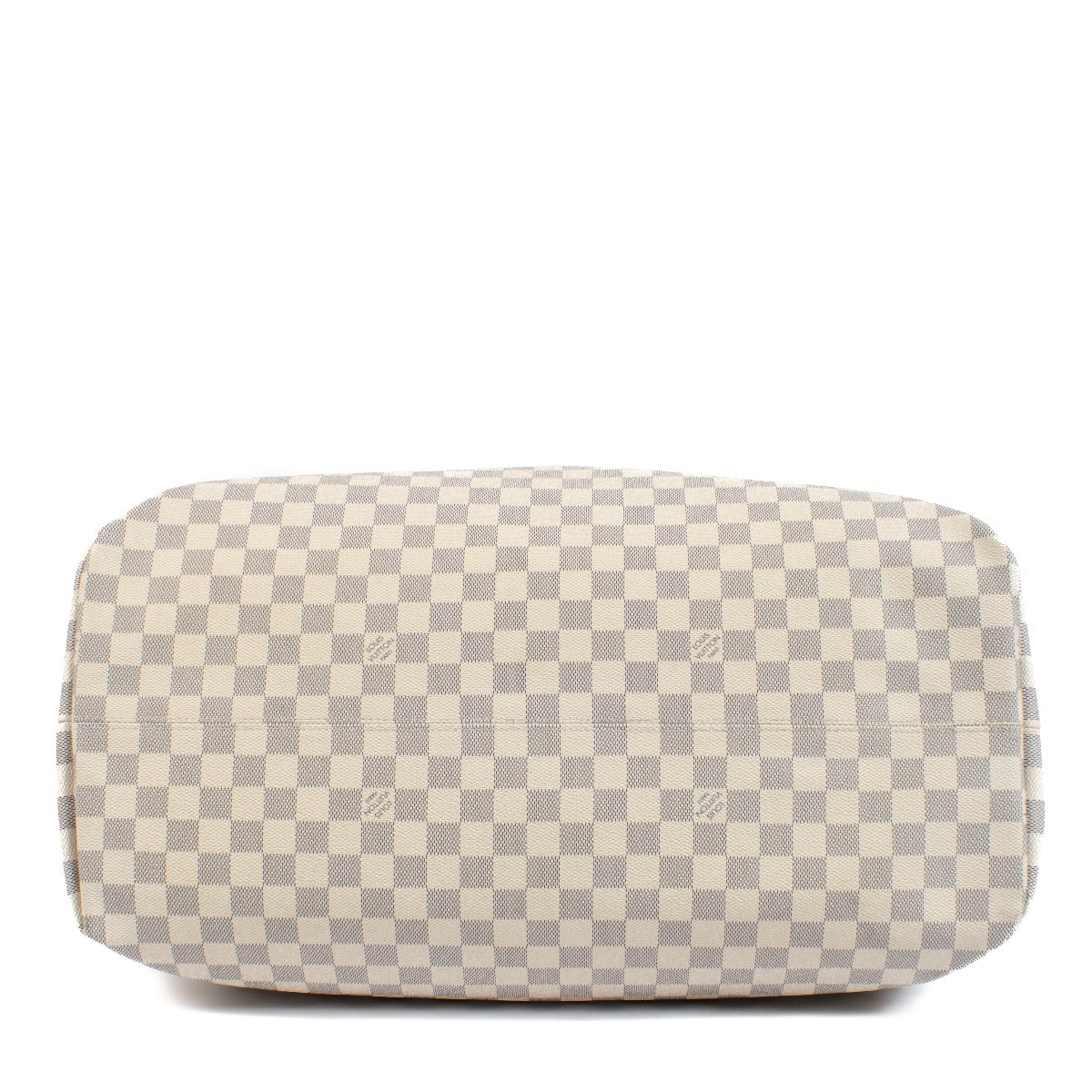 Shop safe online at Labellov in Antwerp, Brussels and Knokke this 100% authentic second hand Louis Vuitton Damier Azur Beach Cabas GM Bag