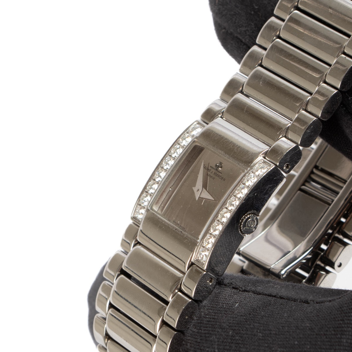 shop 100% authentic second hand Baume et Mercier Catwalk Watch on Labellov.com