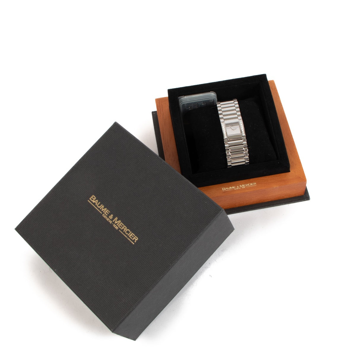 shop 100% authentic second hand Baume et Mercier Catwalk Watch on Labellov.com
