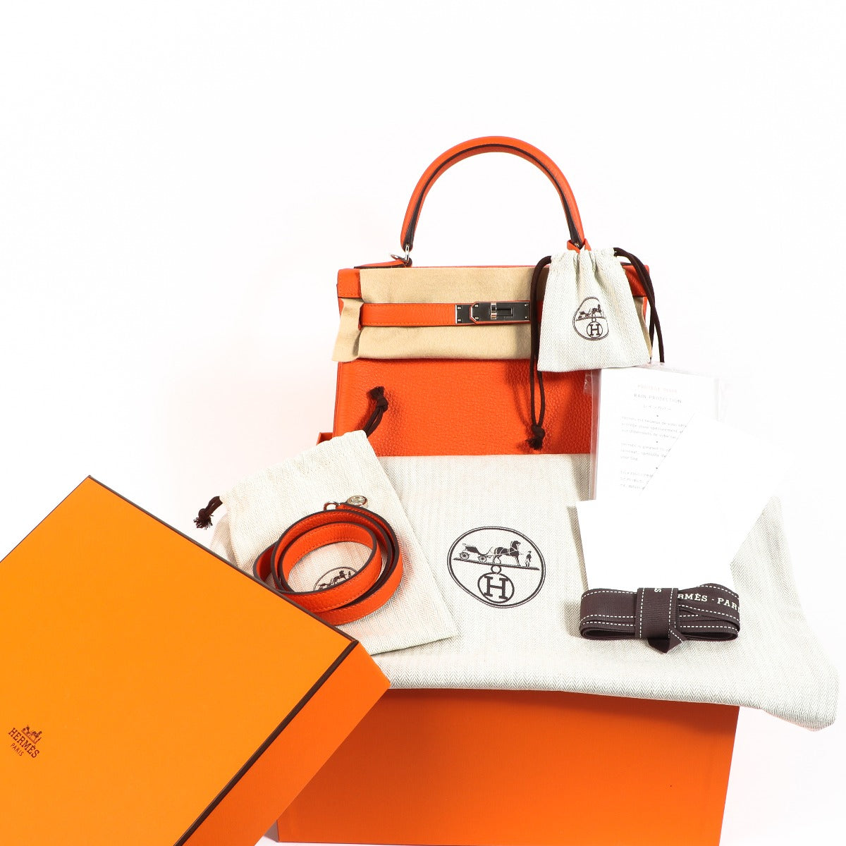 Hermès Kelly 28 Feu Taurillon Clemence PHW