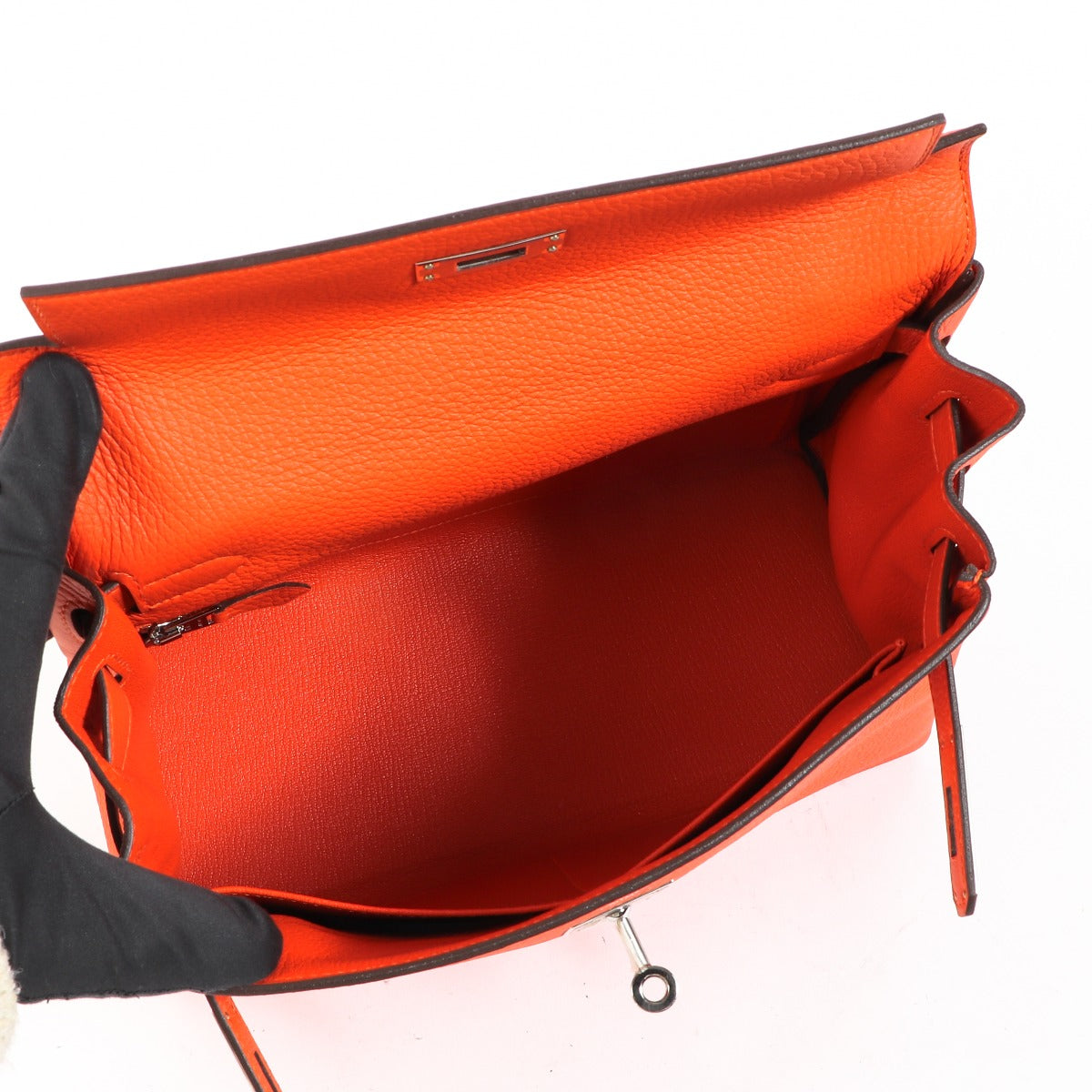Hermès 2022 Kelly 28 Clemence Feu orange