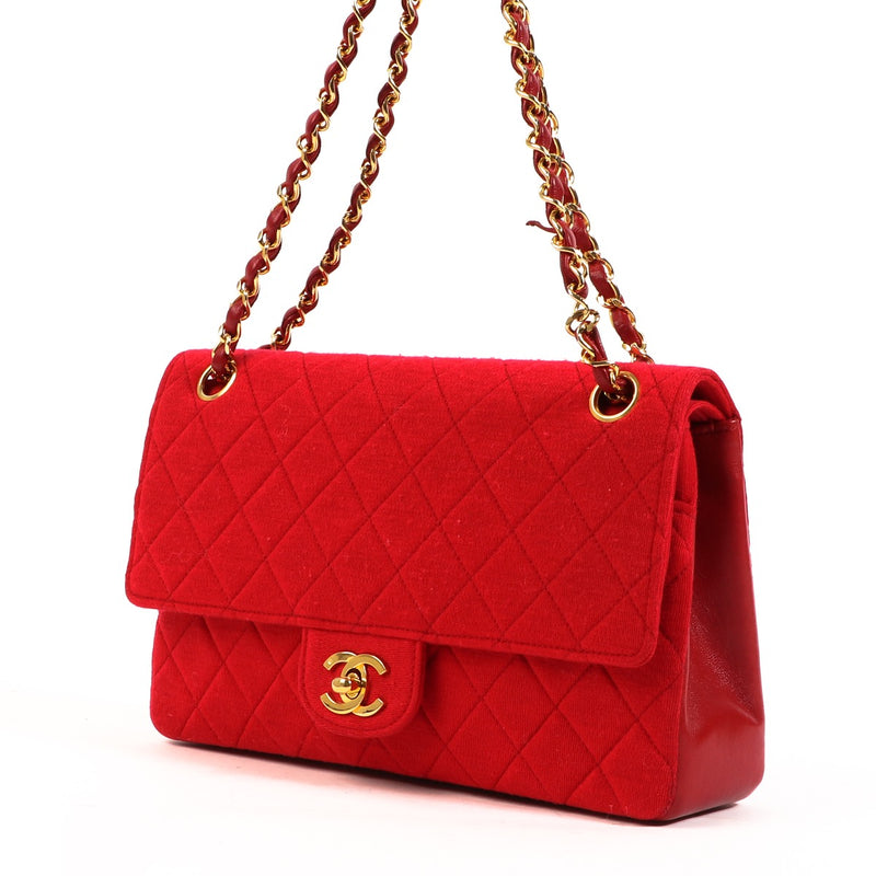 Buy an authentic second hand Chanel Red Fabric and Leather Medium Classic Flap Bag in very good condition at Labellov.com