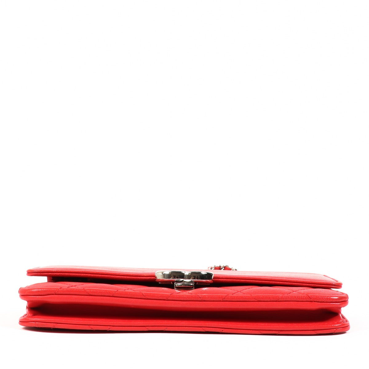 buy authentic second hand chanel wallet on chain on labellov.com