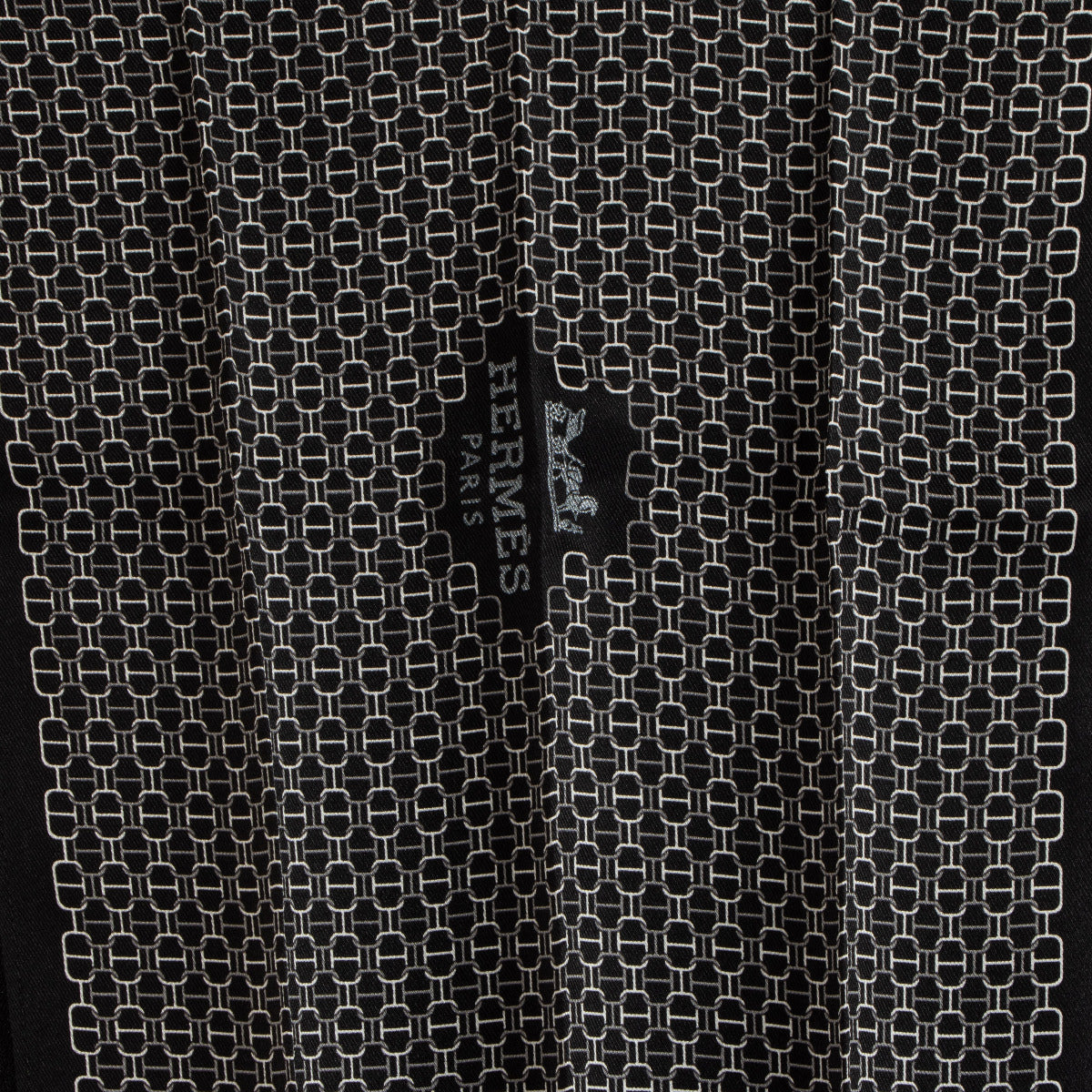 Foulard fin en soie noir Hermès