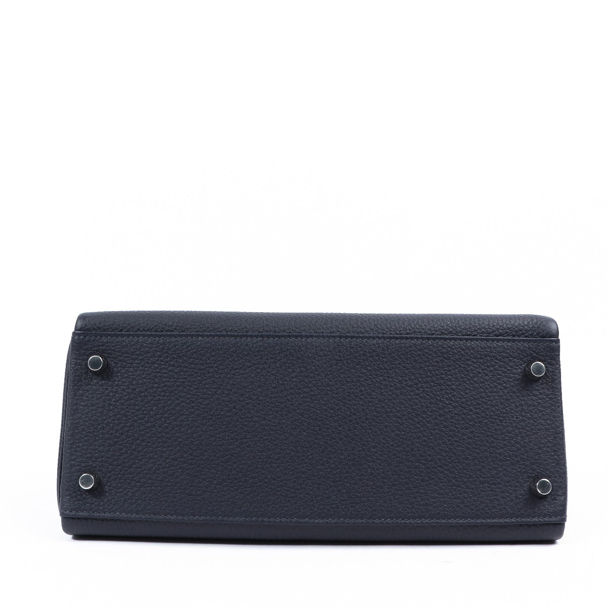 Shop authentic second hand luxury designer vintage Hermes Kelly 28 by Labellov.com