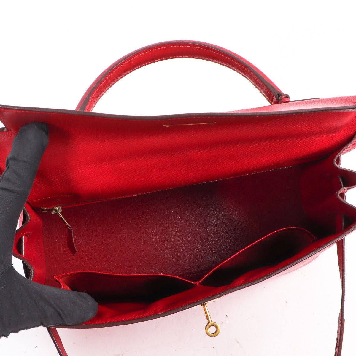 Shop authentic second hand luxury designer vintage Hermes with LABELLOV KNOKKE, LABELLOV ANTWERP AND LABELLOV BRUSSELS