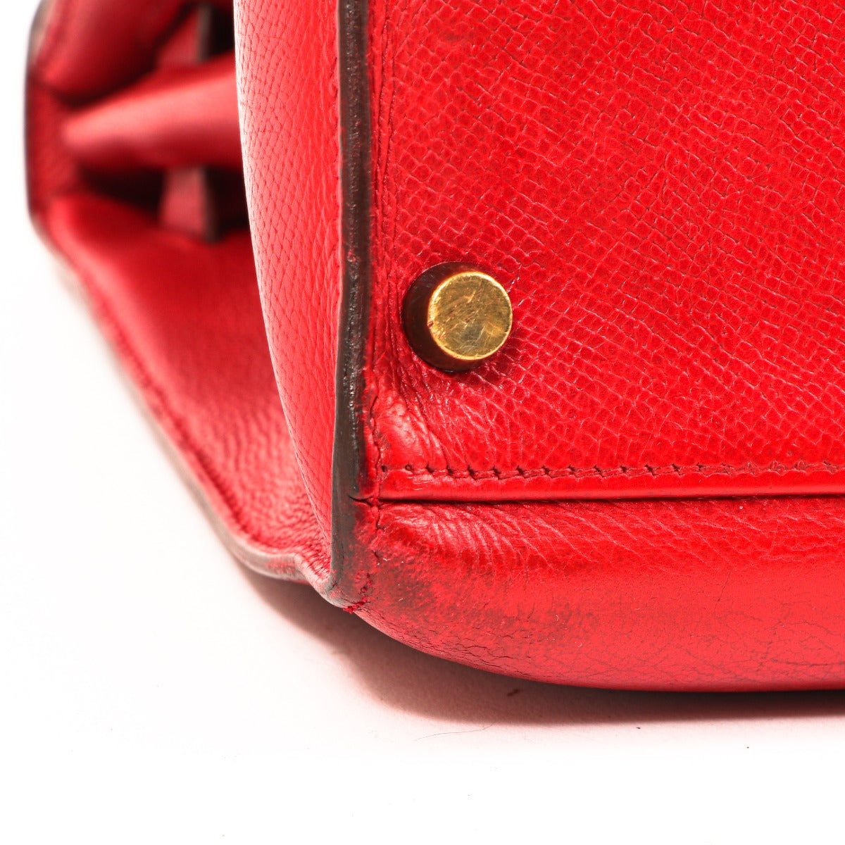 Shop authentic second hand luxury designer vintage Hermes with LABELLOV KNOKKE, LABELLOV ANTWERP AND LABELLOV BRUSSELS