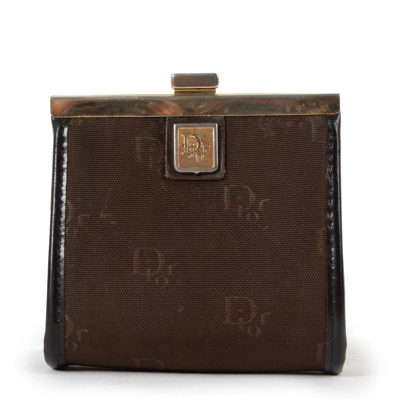 Shop safe online at Labellov in Antwerp this 100% authentic second hand Christian Dior Brown Vintage Coin Purse