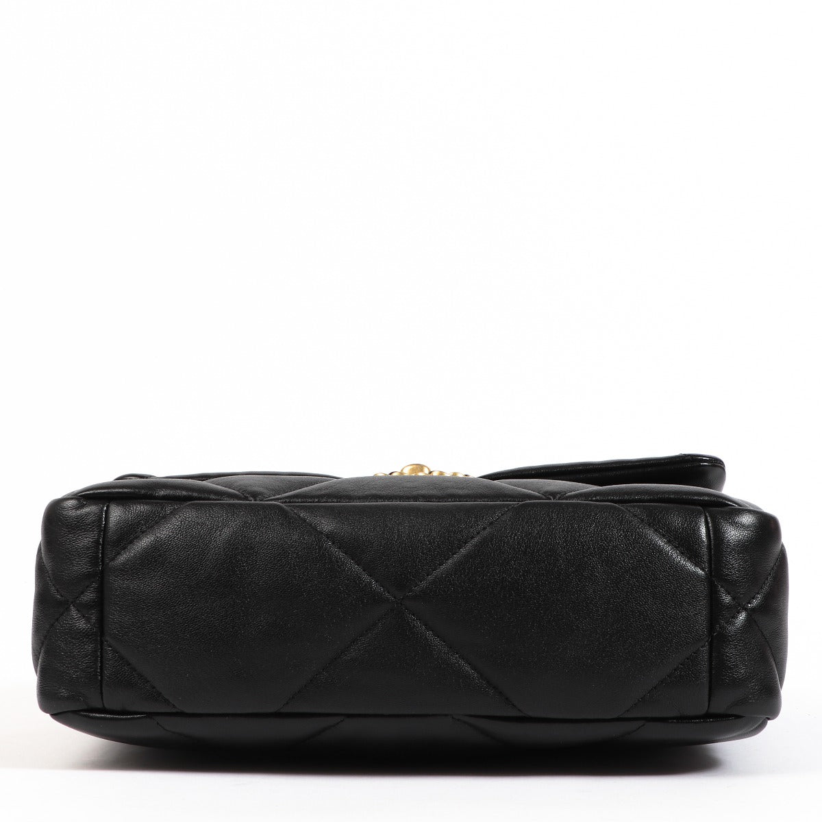Authentic second hand pre-owned Chanel 19 Handbag on www.labellov.com