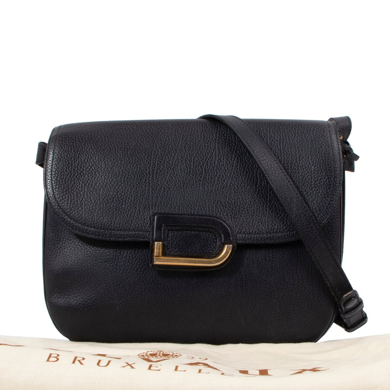 Shop safe online at Labellov in Antwerp this 100% authentic second hand Delvaux Navy Blue Shoulder Bag