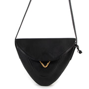 Shop safe online at Labellov in Antwerp this 100% authentic second hand Delvaux Black Pebbled Leather Crossbody