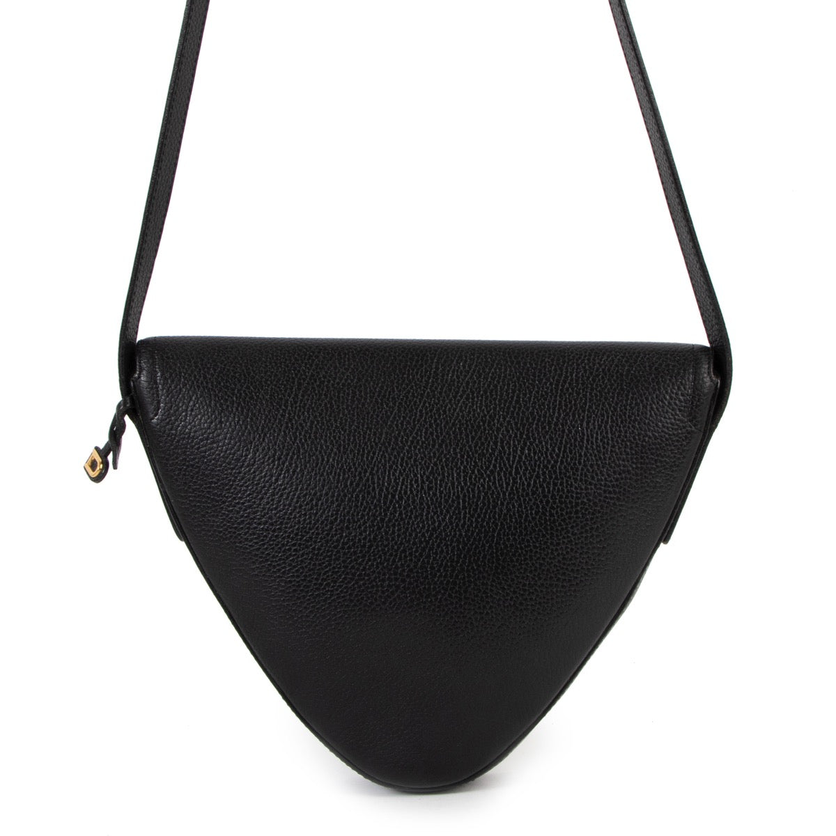 Shop safe online at Labellov in Antwerp this 100% authentic second hand Delvaux Black Pebbled Leather Crossbody