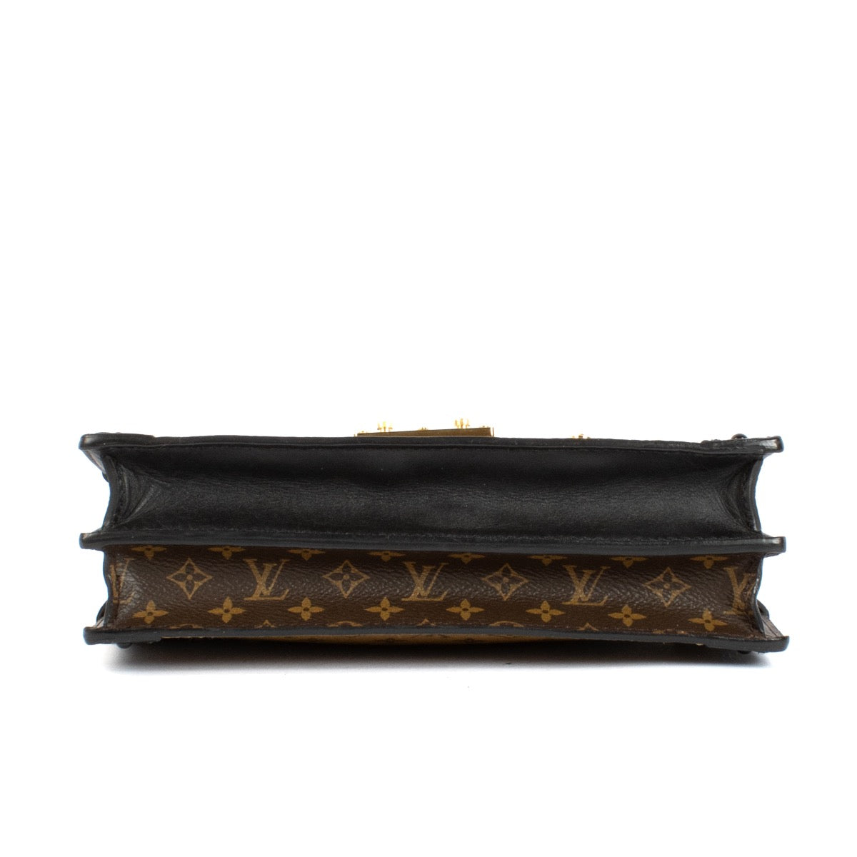 Shop safe online at Labellov in Antwerp and Knokke this 100% authentic second hand Louis Vuitton Reverse Monogram Trunk Clutch Crossbody Bag