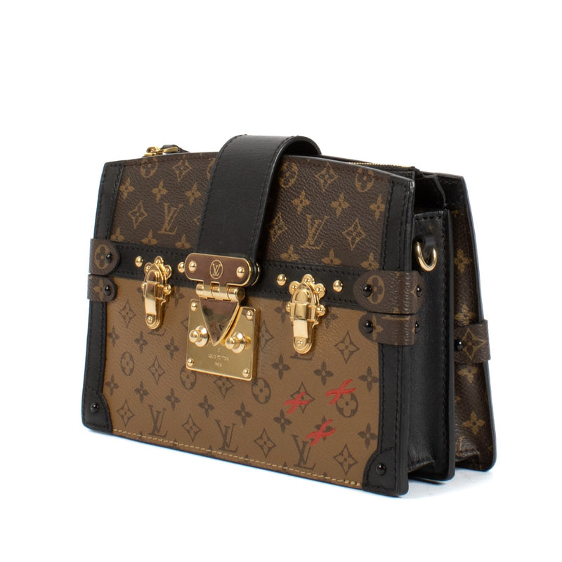 Shop safe online at Labellov in Antwerp and Knokke this 100% authentic second hand Louis Vuitton Reverse Monogram Trunk Clutch Crossbody Bag