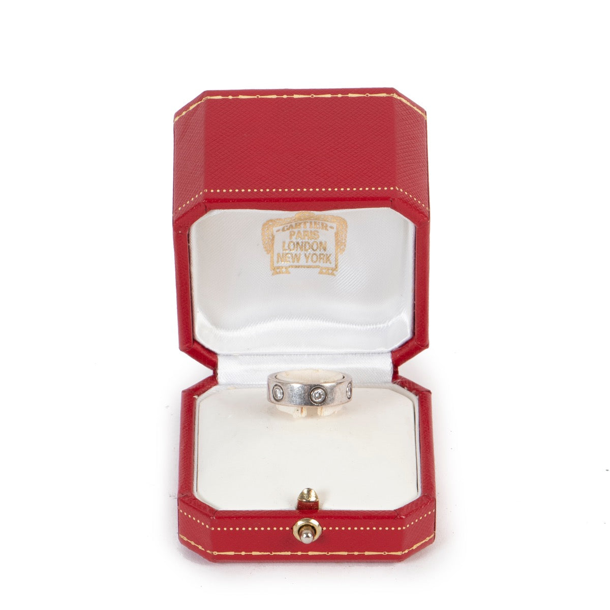 Shop safe online at Labellov in Antwerp this 100% authentic second hand Cartier Diamond White Gold LOVE Ring - Size 51