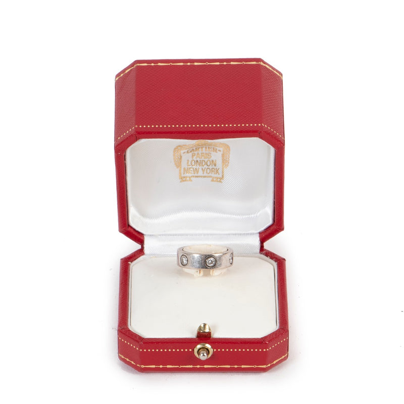 Shop safe online at Labellov in Antwerp this 100% authentic second hand Cartier Diamond White Gold LOVE Ring - Size 51