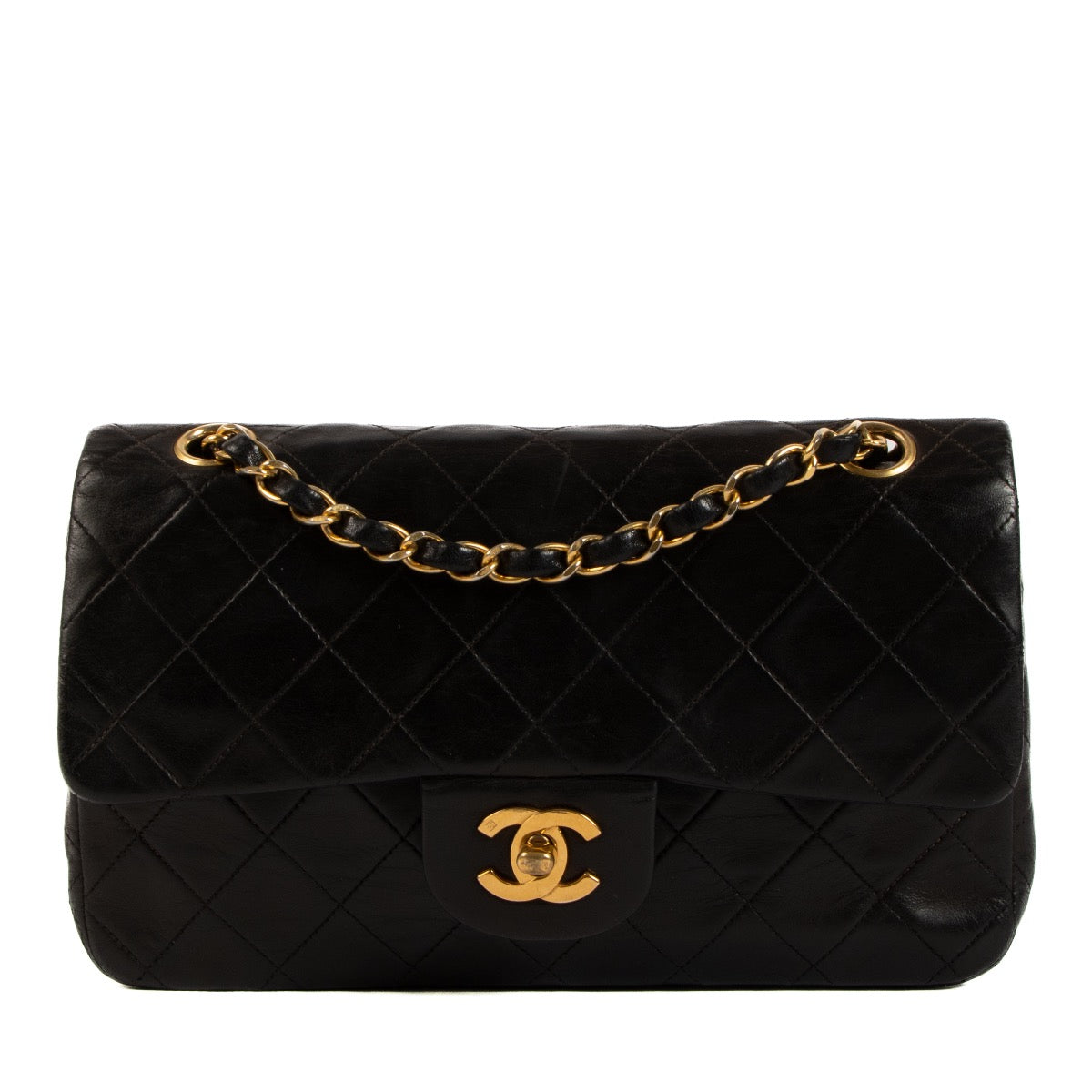 Shop safe online at Labellov in Antwerp, Brussels and Knokke this 100% authentic second hand Chanel Vintage Black Lambskin Small Classic Bag