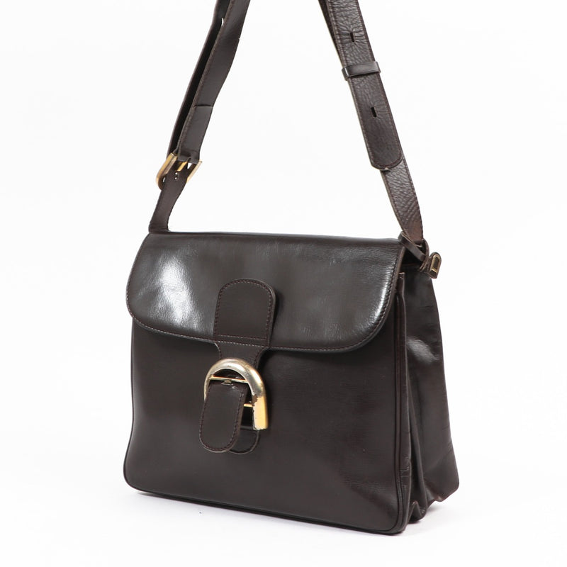 Buy an authentic second-hand Delvaux Brown Brillant Baudrier Crossbody in preloved condition at Labellov in Antwerp.