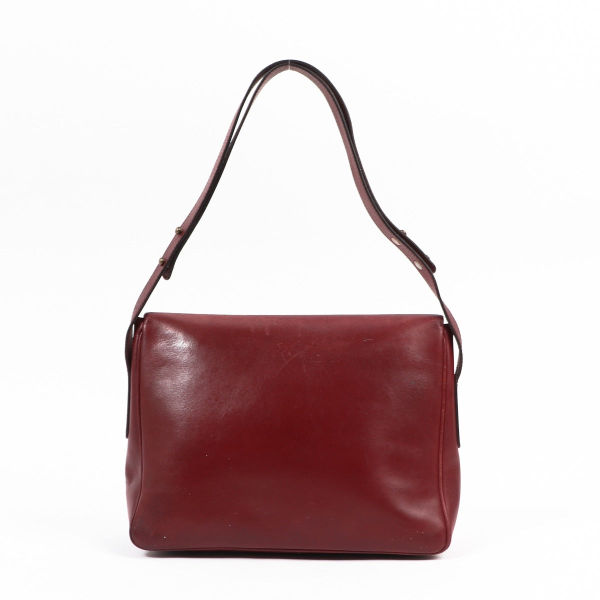 Buy an authentic second-hand Delvaux Burgundy Leather Poirier Shoulder Bag in very good condition at Labellov in Antwerp.