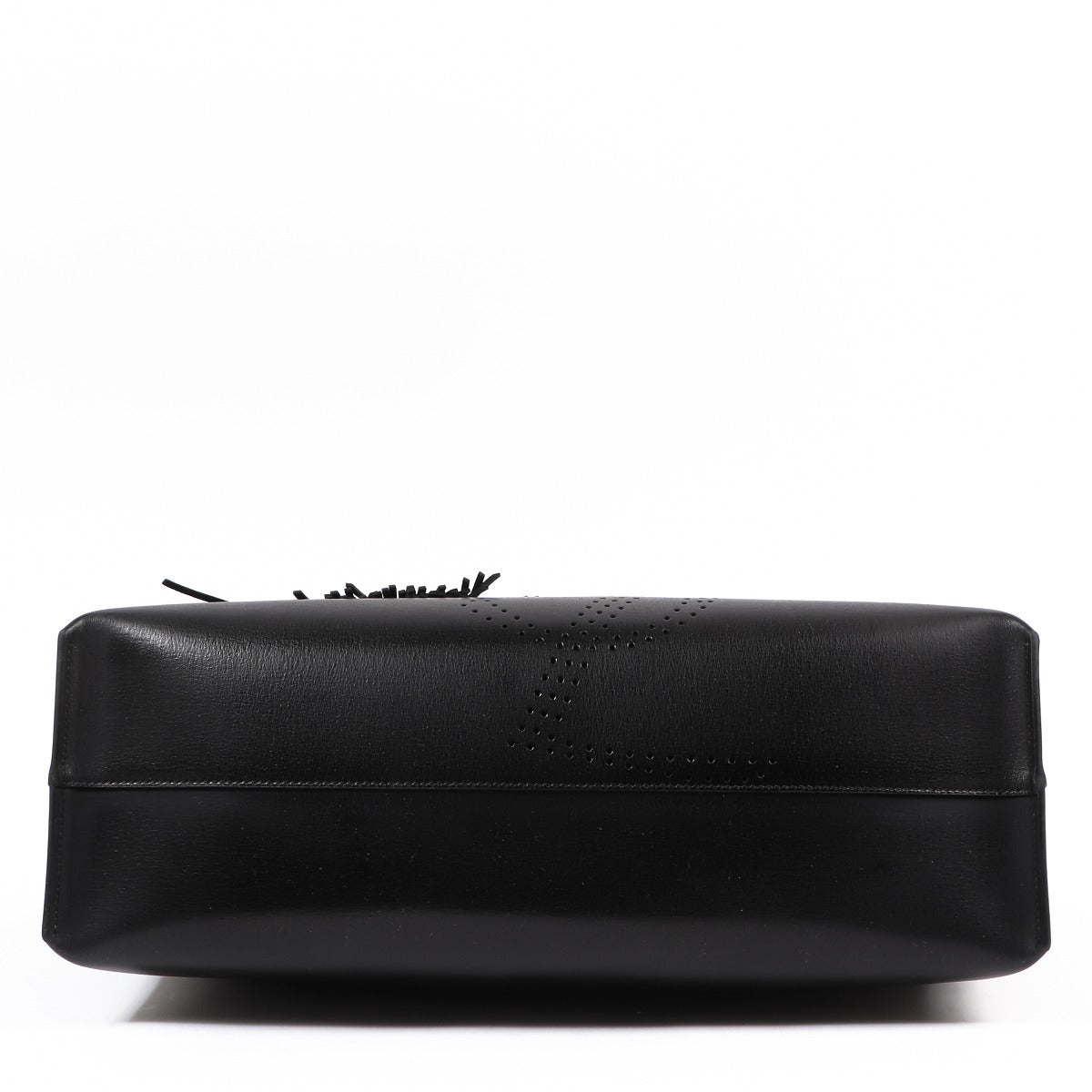 Buy an authentic second-hand Yves Saint Laurent Black Calfskin Shopping Bag in very good condition at Labellov in Antwerp.