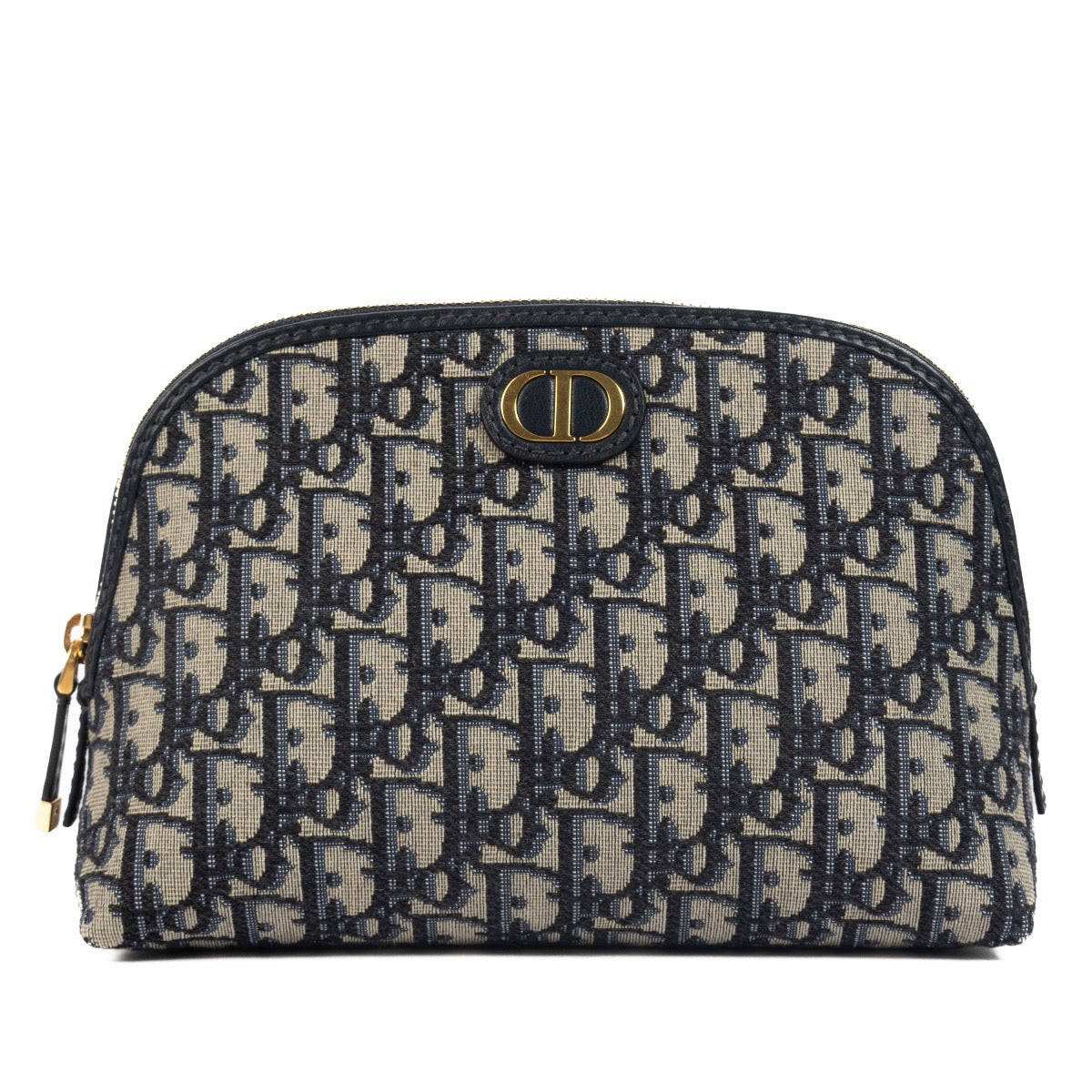 Shop safe online at Labellov in Antwerp, Brussels and Knokke this 100% authentic second hand Christian Dior Blue Oblique Jacquard 30 Montaigne Make-up Pouch