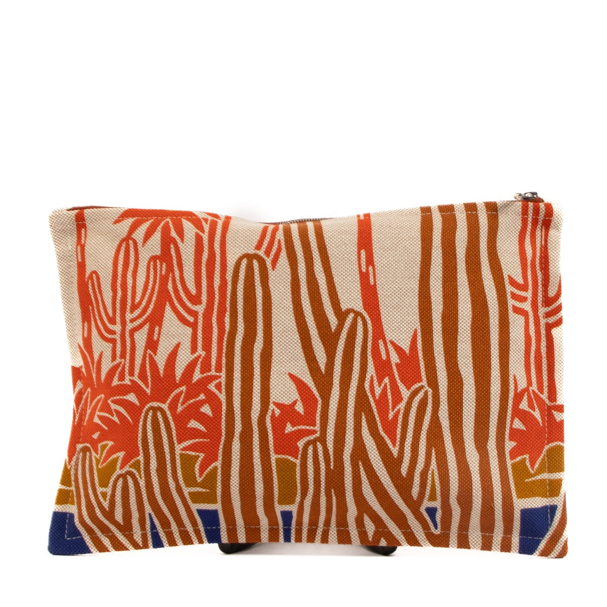 Shop safe online at Labellov in Antwerp, Brussels and Knokke this 100% authentic second hand Hermès Toile Bain Clutch
