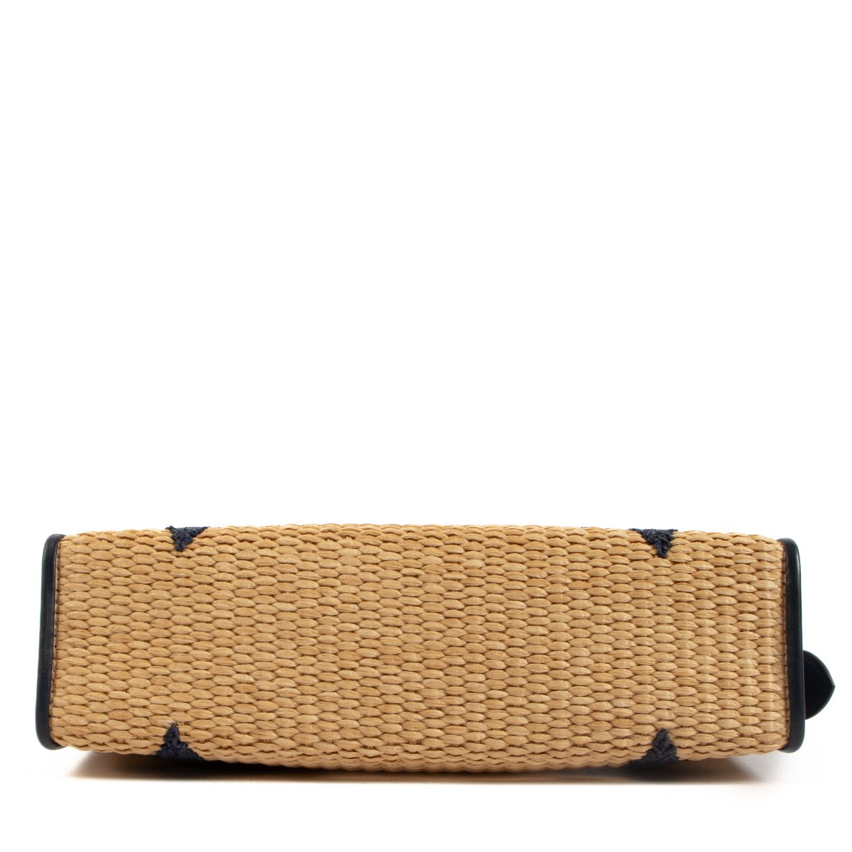 Shop safe online at Labellov in Antwerp, Brussels and Knokke this 100% authentic second hand Louis Vuitton Raffia Blue Poche toilette 26 Clutch