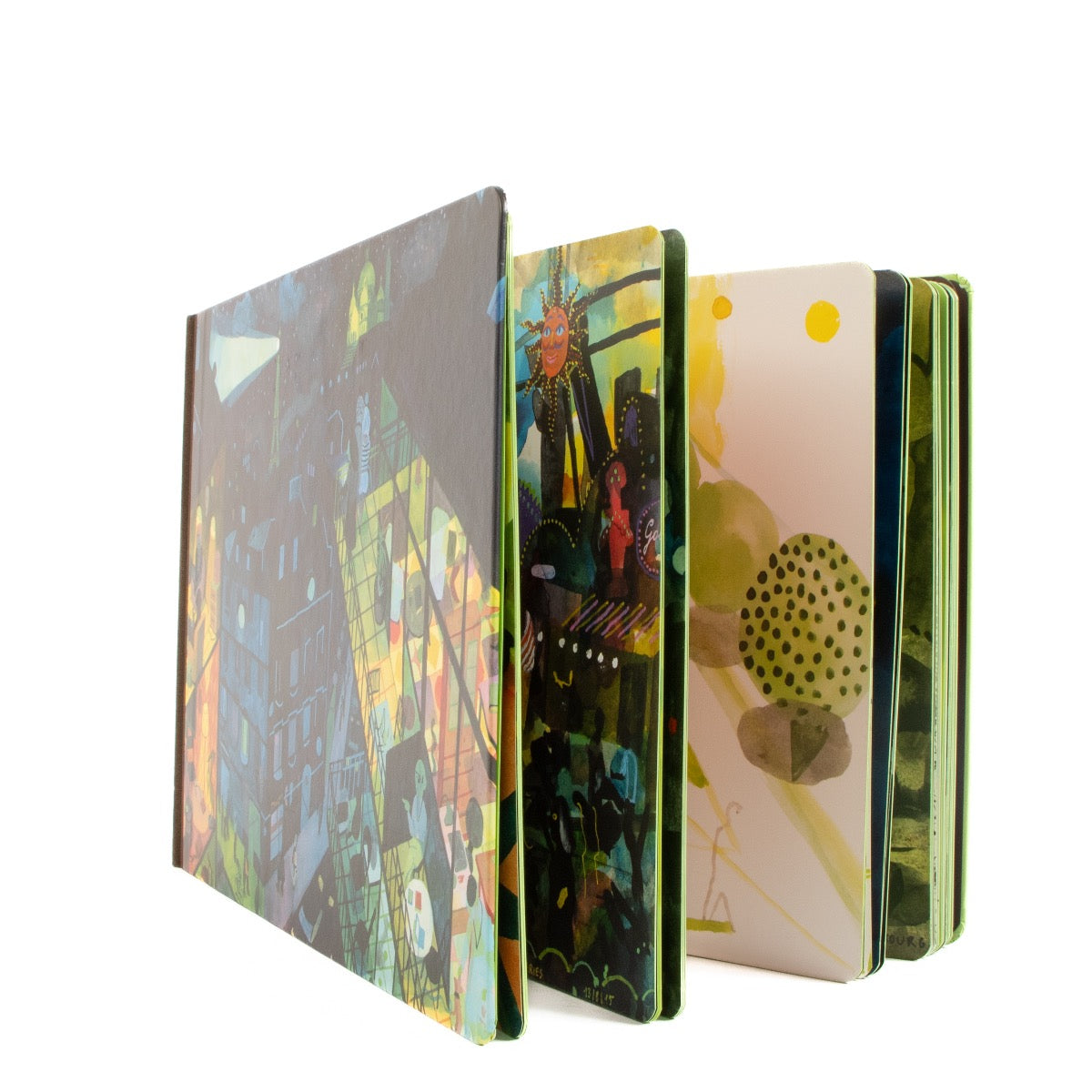 Shop safe online at labellov in Antwerp, Brussels and Knokke this 100% authentic second hand Louis Vuitton Paris travel book