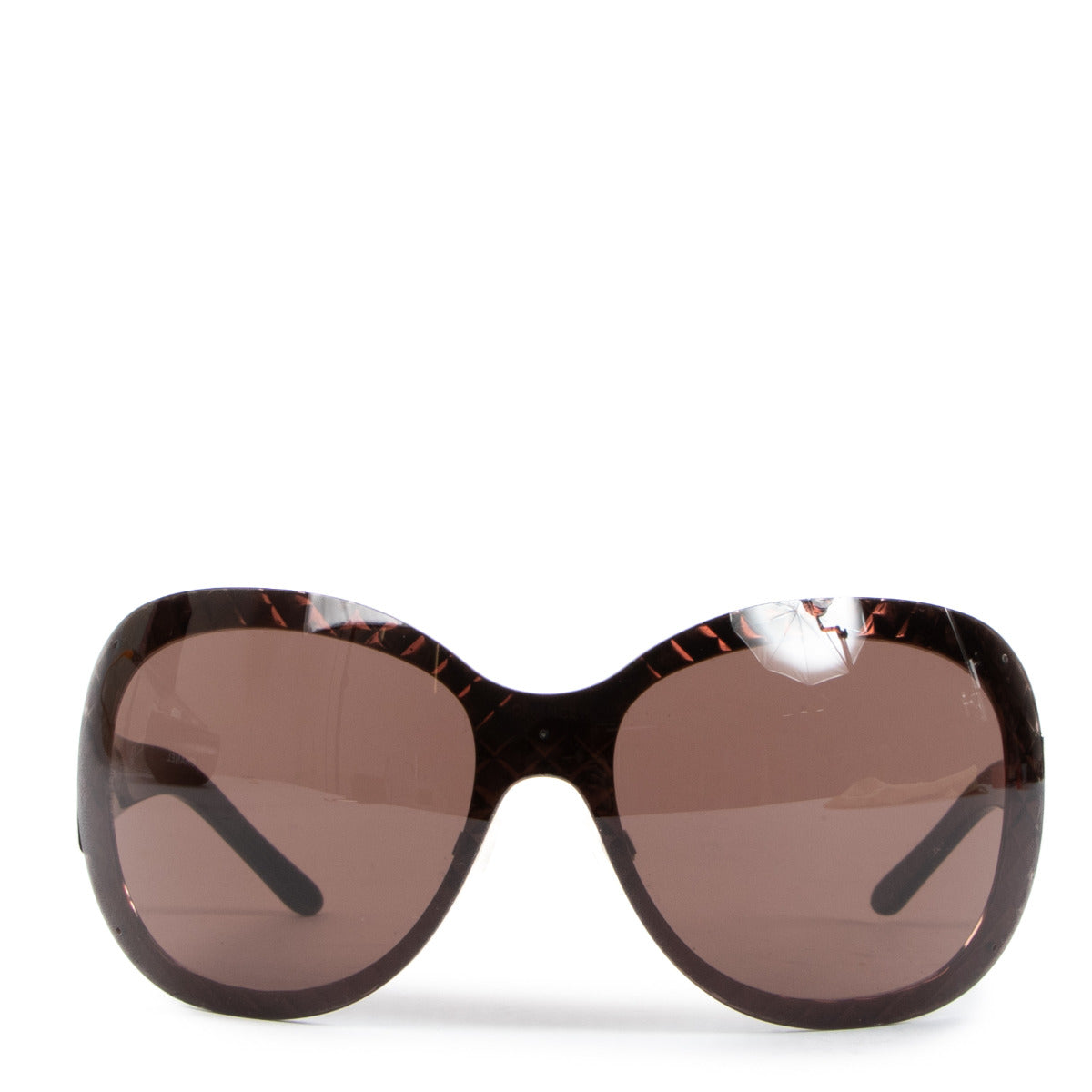 Lunettes de soleil Chanel Shield matelassées marron CC
