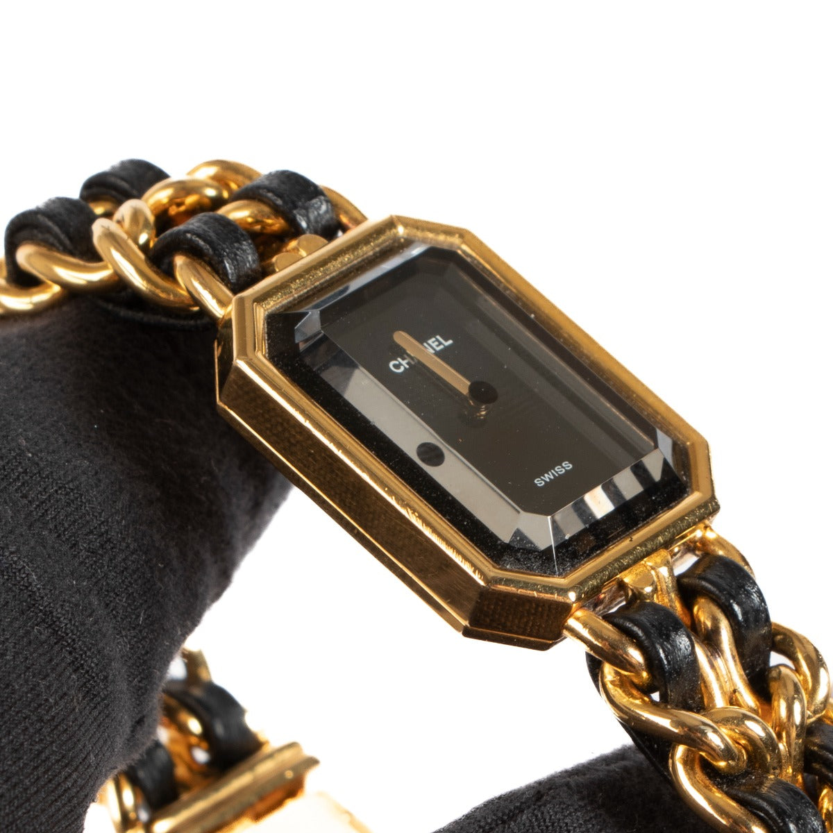 Authentic second hand Chanel Première Iconic Chain Watch on www.labellov.com