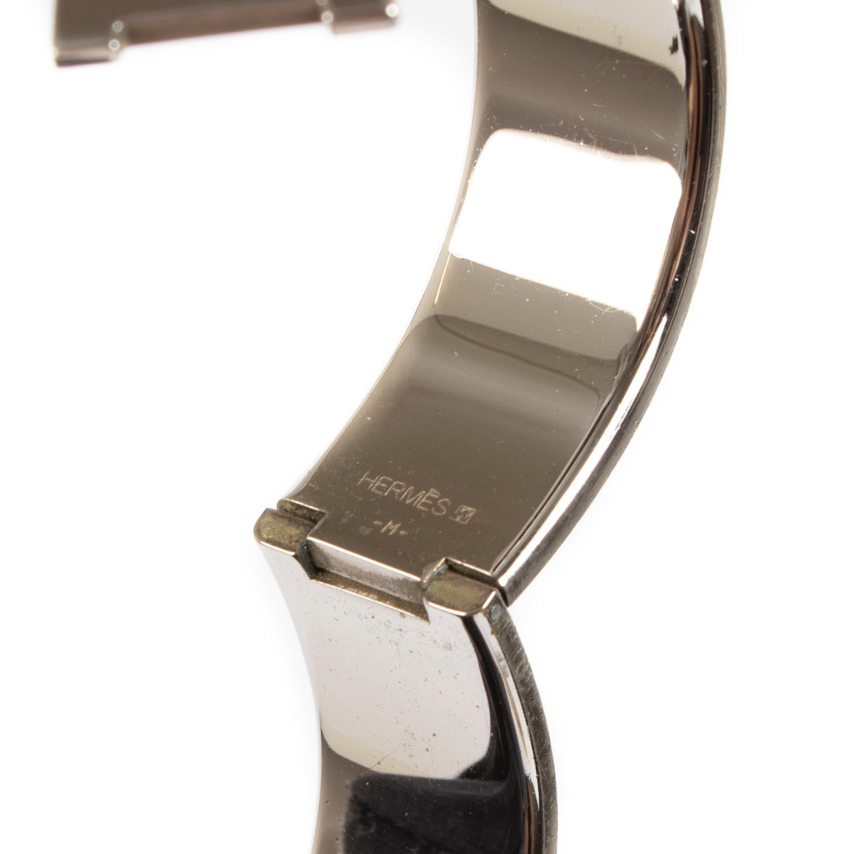 shop 100% authentic second hand Hermès Clic Clac H Black Bracelet - Size GM on Labellov.com