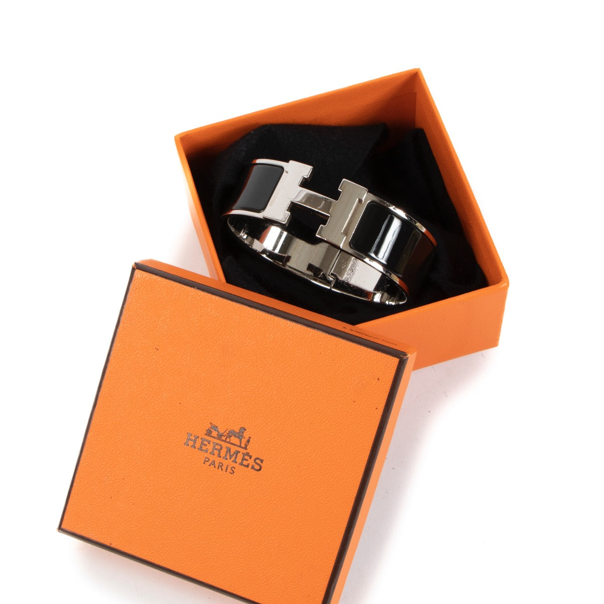 shop 100% authentic second hand Hermès Clic Clac H Black Bracelet - Size GM on Labellov.com