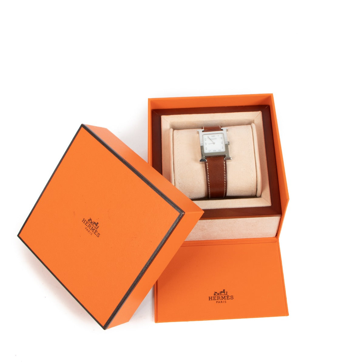 Shop a 100% authentic Hermès Heure H Watch Medium 30mm on Labellov.com.