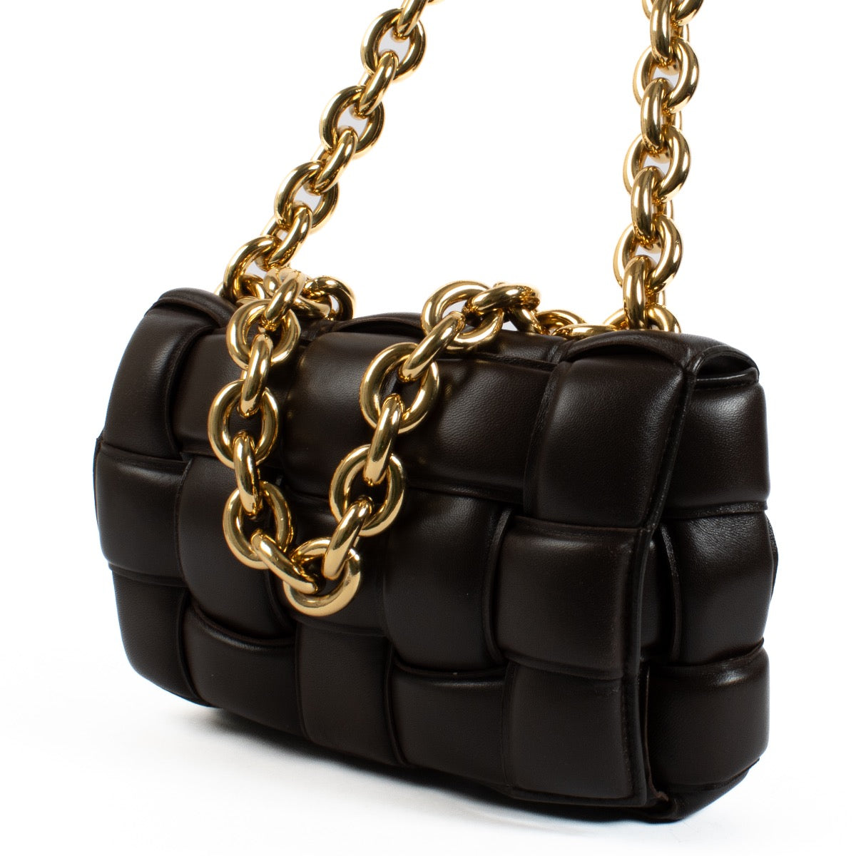 Authentic second handBottega Veneta Fondant Leather Chain Cassette Bagon Labellov.com