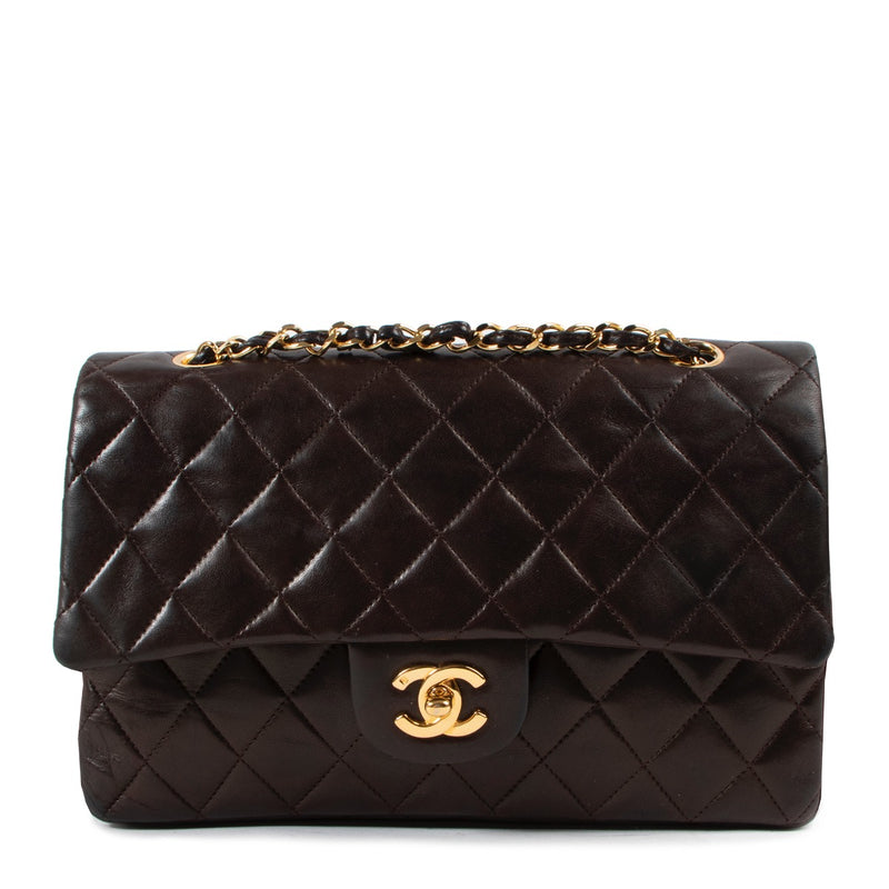 Authentic second hand luxury designer chanel classic flap bag by labellov.com