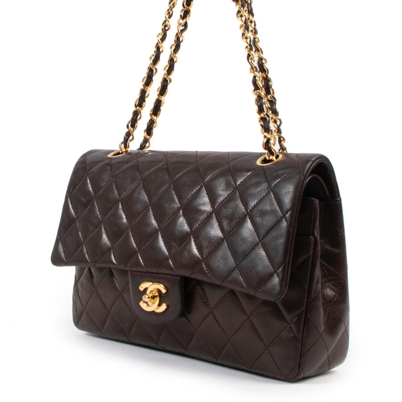 Authentic second hand luxury designer chanel classic flap bag by labellov.com