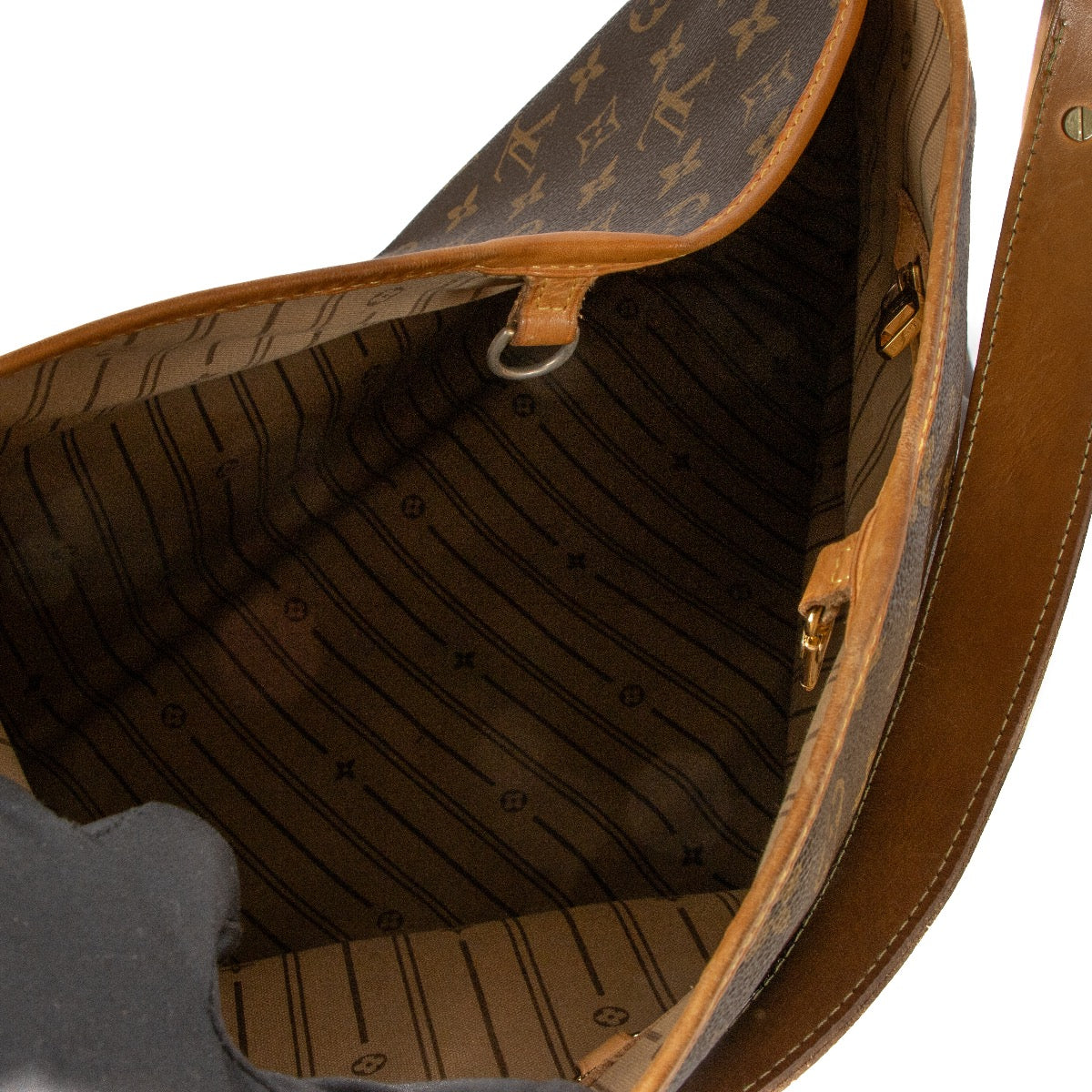 shop 100% authentic second hand Louis Vuitton Monogram Delightful Shoulder bag on Labellov.com