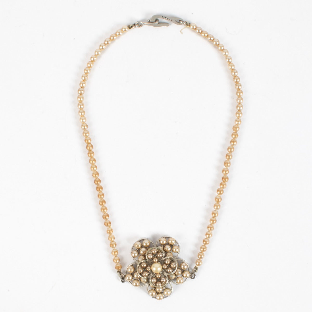 Collier de fleurs en perles Chanel 98A