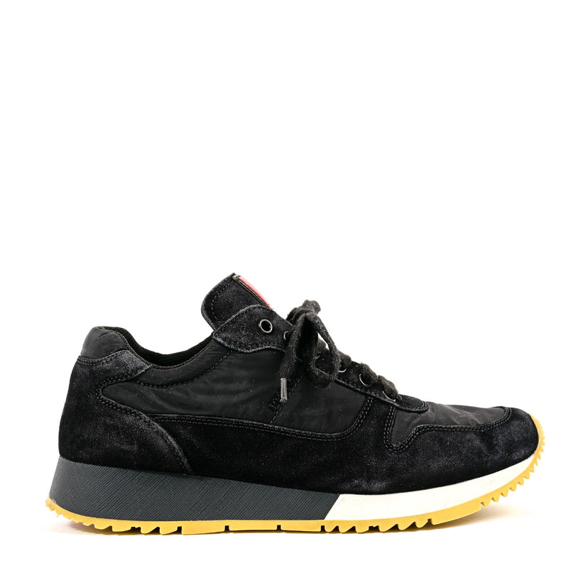 Prada Linea Rossa Zwarte Suède/Nylon Sneakers - Maat 37,5