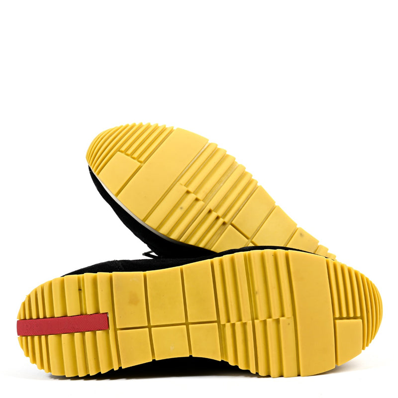 Prada Linea Rossa Zwarte Suède/Nylon Sneakers - Maat 37,5