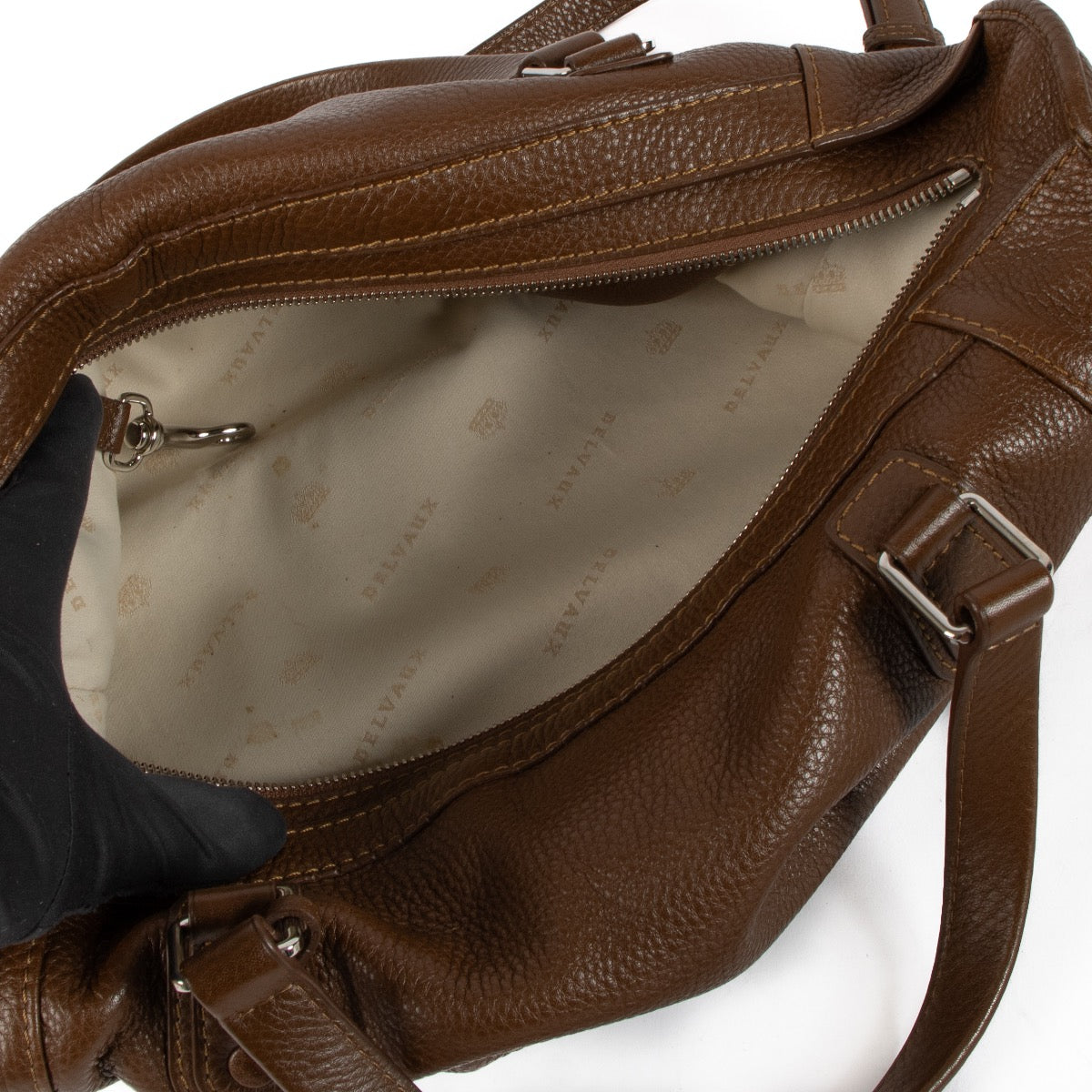 Delvaux Ganache Galop Vendredi Shoulder Bag for the best price at Labellov secondhand luxury in Antwerp. Buy and sell your
