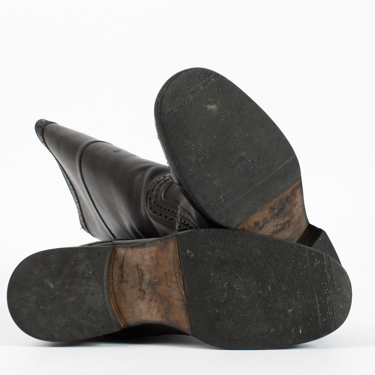 Authentic pre-loved Louis Vuitton Black Leather Riding Boots — Size 39 on Labellov.com
