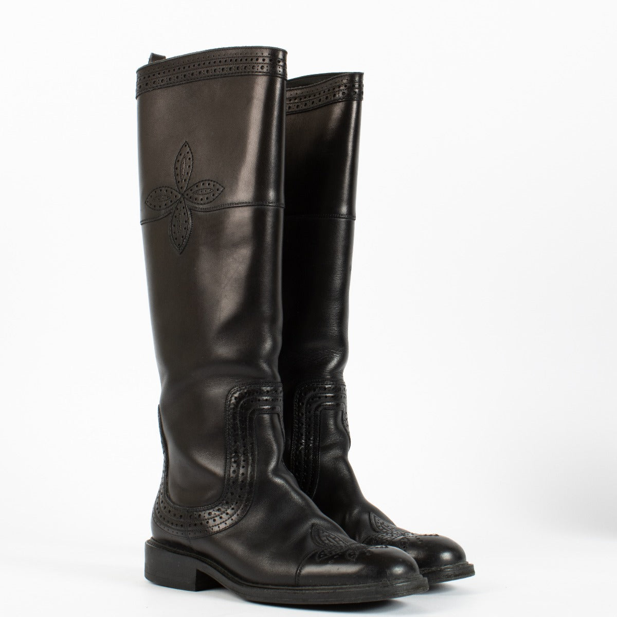 Authentic pre-loved Louis Vuitton Black Leather Riding Boots — Size 39 on Labellov.com