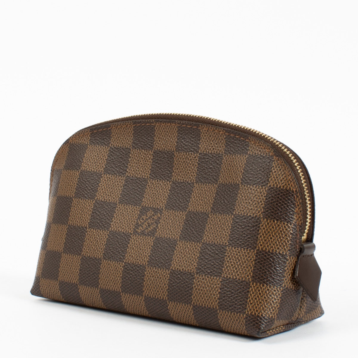 Shop safe online at Labellov in Antwerp, Brussels and Knokke this 100% authentic second hand Louis Vuitton Damier Ebene Cosmetic Pouch PM